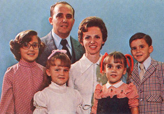 Missionaries Pastor Mike and Elaine McCubbins with children